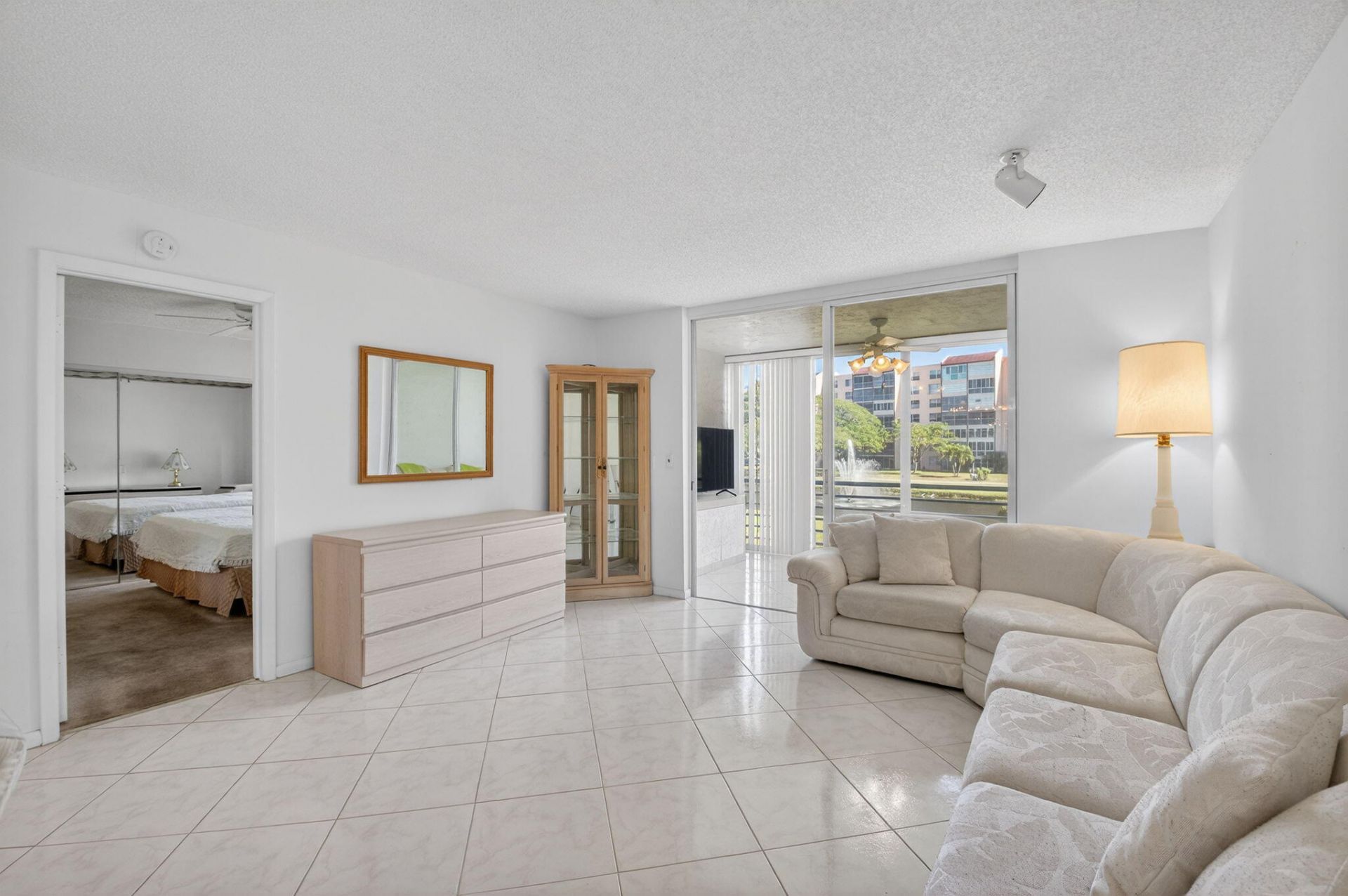 27 Abbey Lane, Unit 207, Delray Beach, FL 33446 Photo