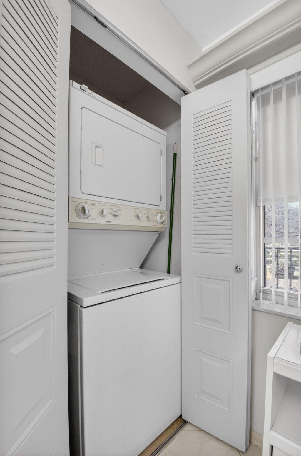 27 Abbey Lane, Unit 207, Delray Beach, FL 33446 Photo