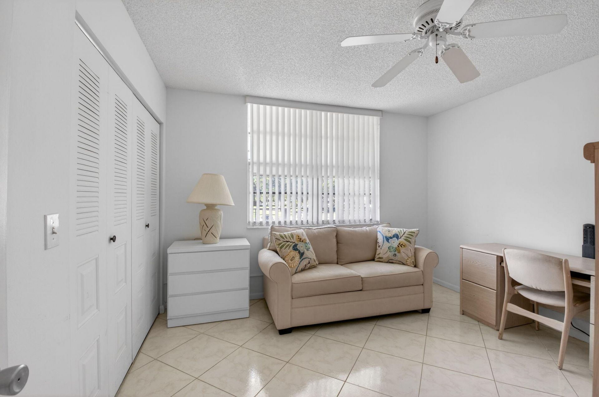 27 Abbey Lane, Unit 207, Delray Beach, FL 33446 Photo