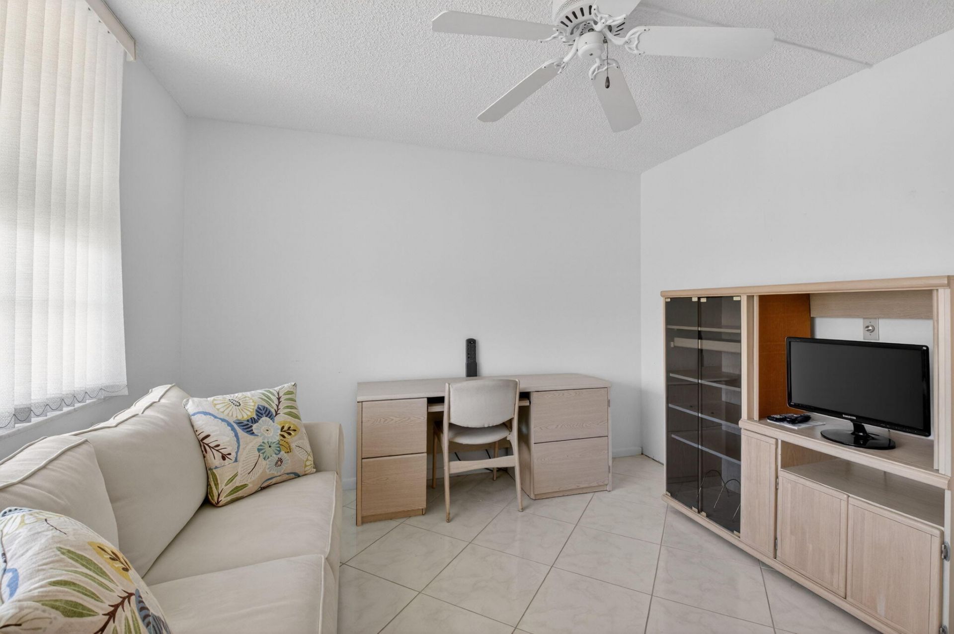 27 Abbey Lane, Unit 207, Delray Beach, FL 33446 Photo