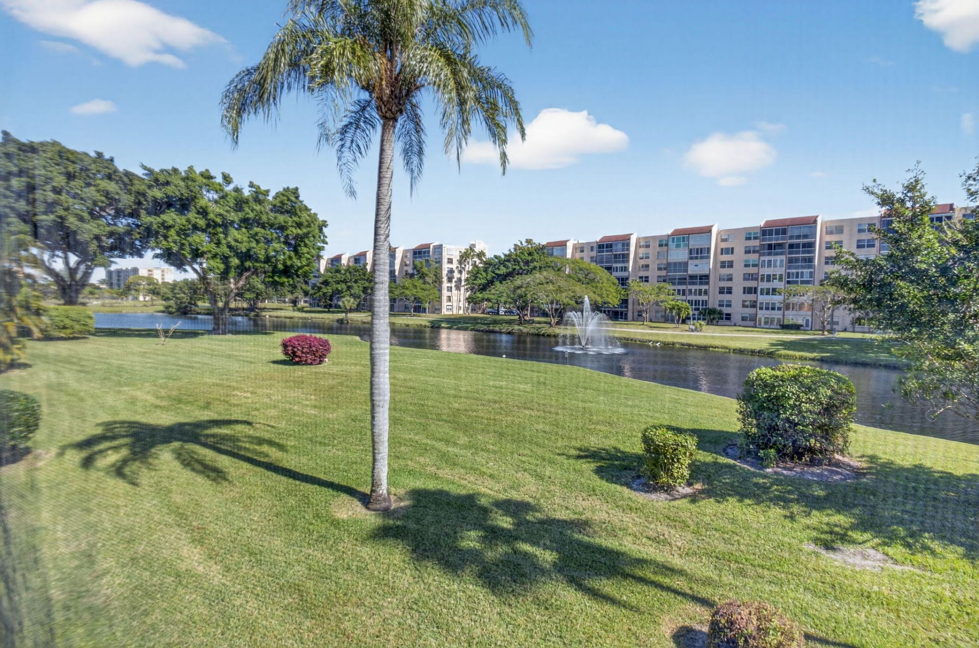 27 Abbey Lane, Unit 207, Delray Beach, FL 33446 Photo