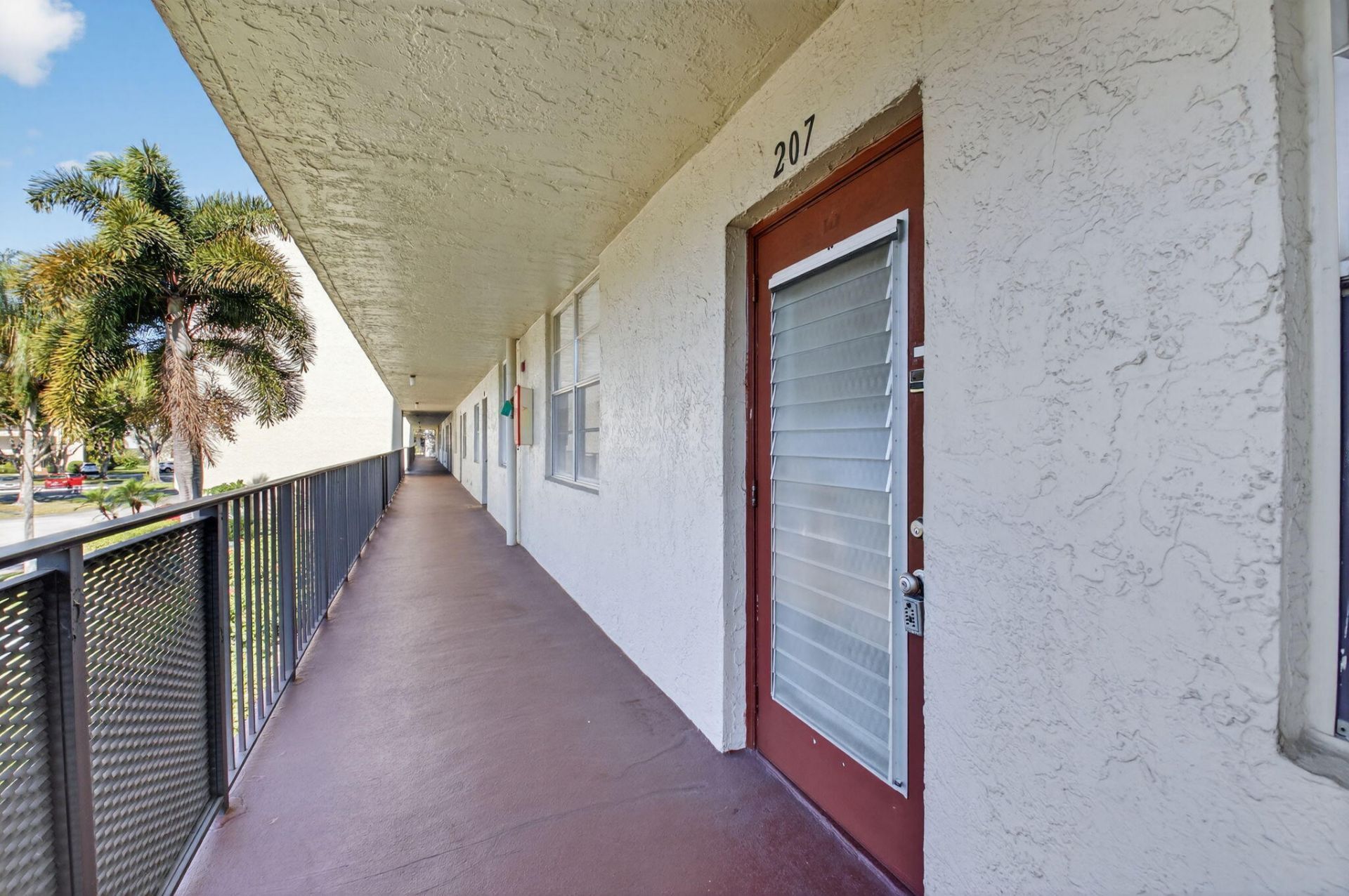 27 Abbey Lane, Unit 207, Delray Beach, FL 33446 Photo
