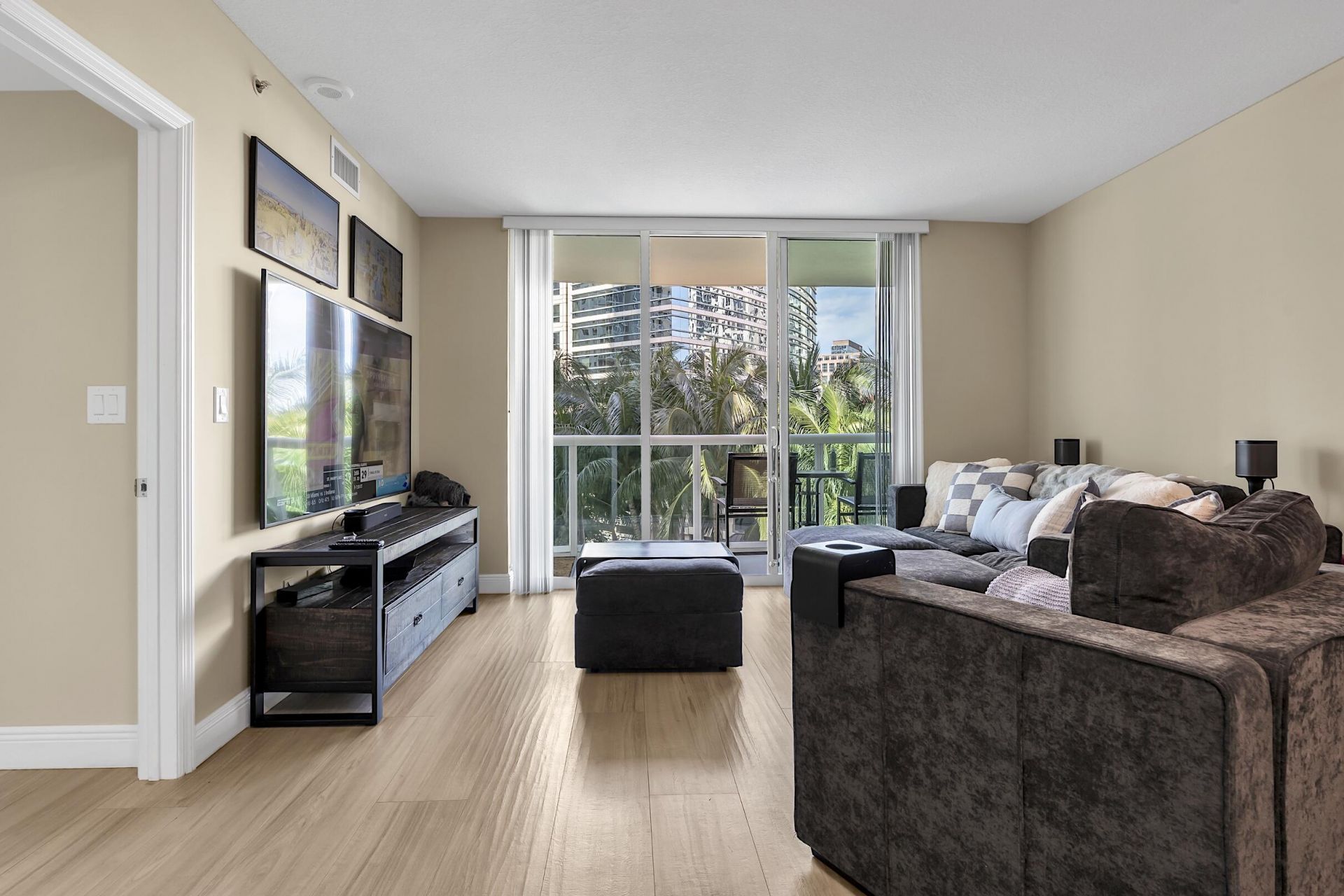 347 N New River Drive E, Unit 1007, Fort Lauderdale, FL 33301 Photo