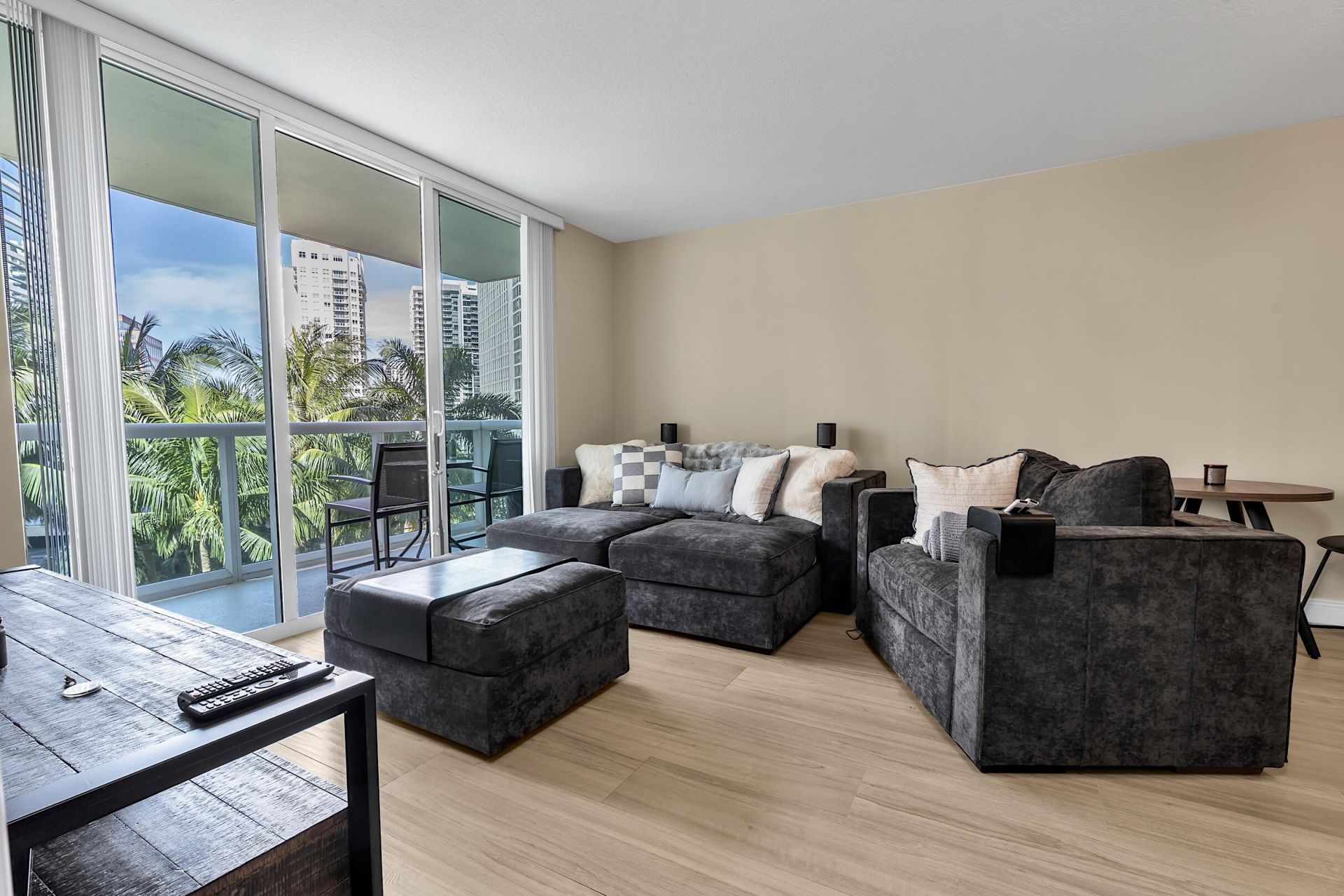 347 N New River Drive E, Unit 1007, Fort Lauderdale, FL 33301 Photo