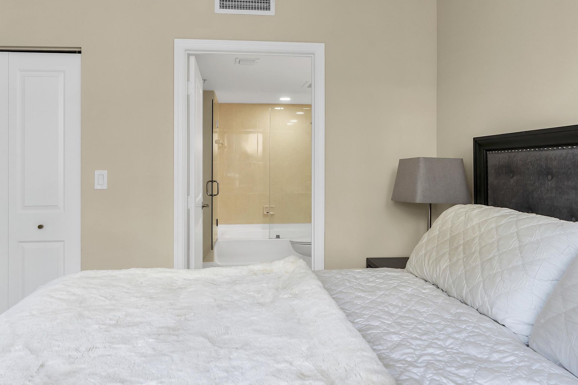 347 N New River Drive E, Unit 1007, Fort Lauderdale, FL 33301 Photo