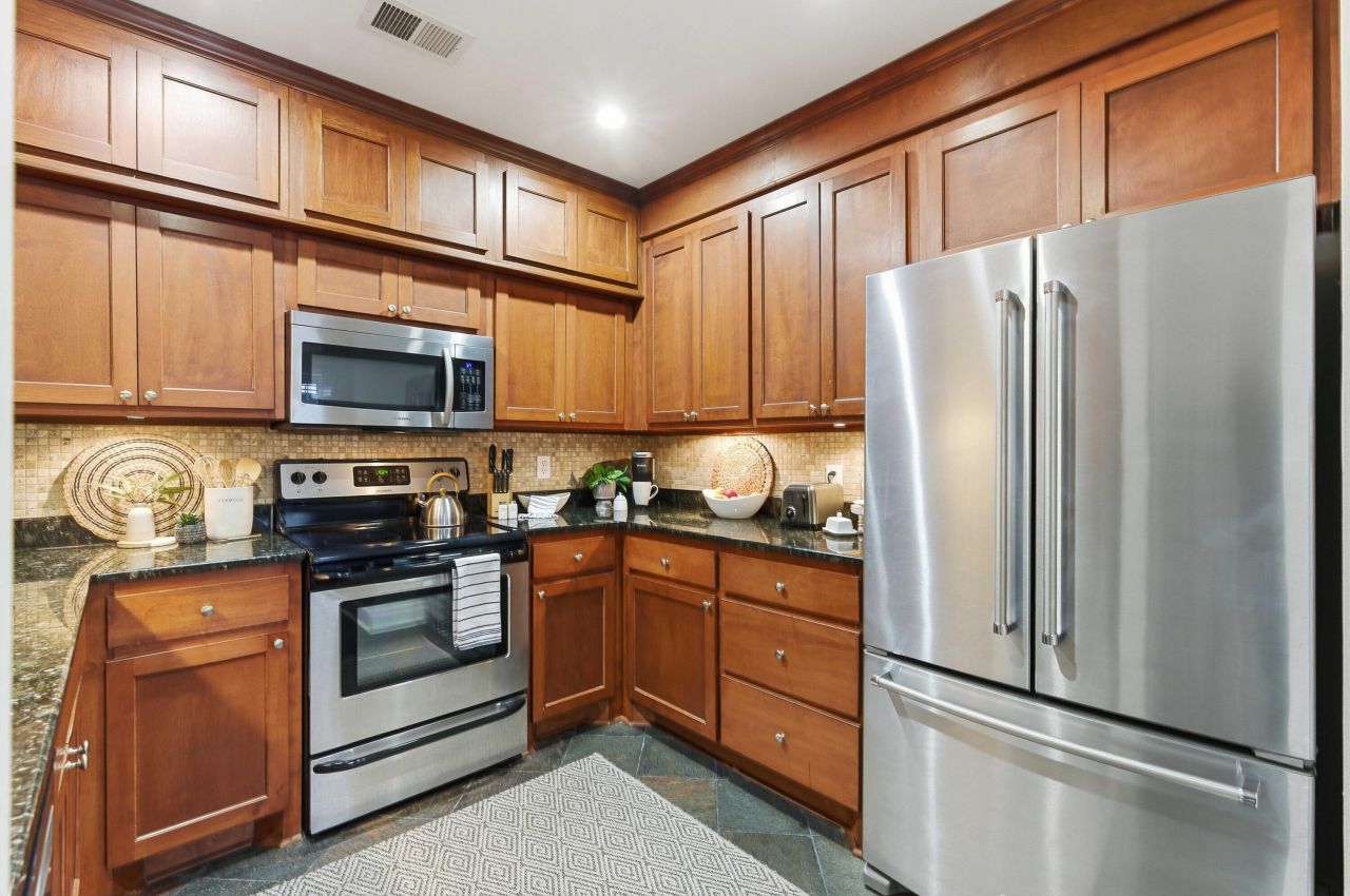 79 Society Street Photo 12