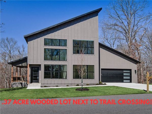 8 Cranfield Drive, Bella Vista, AR 72714