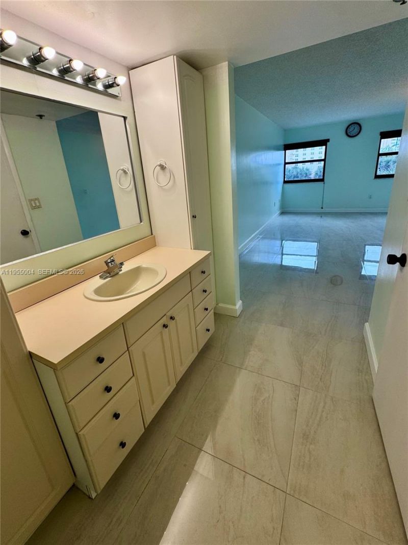 1201 S Ocean Dr, Unit 318S, Hollywood, FL 33019 Photo