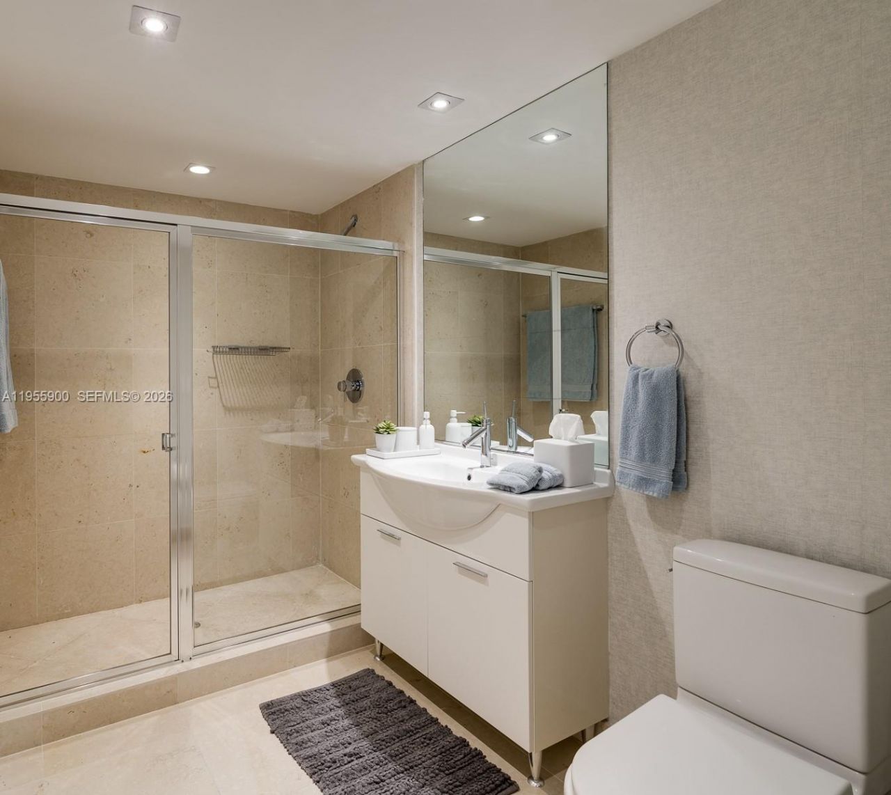 475 Brickell Ave, Unit 3013, Miami, FL 33131 Photo