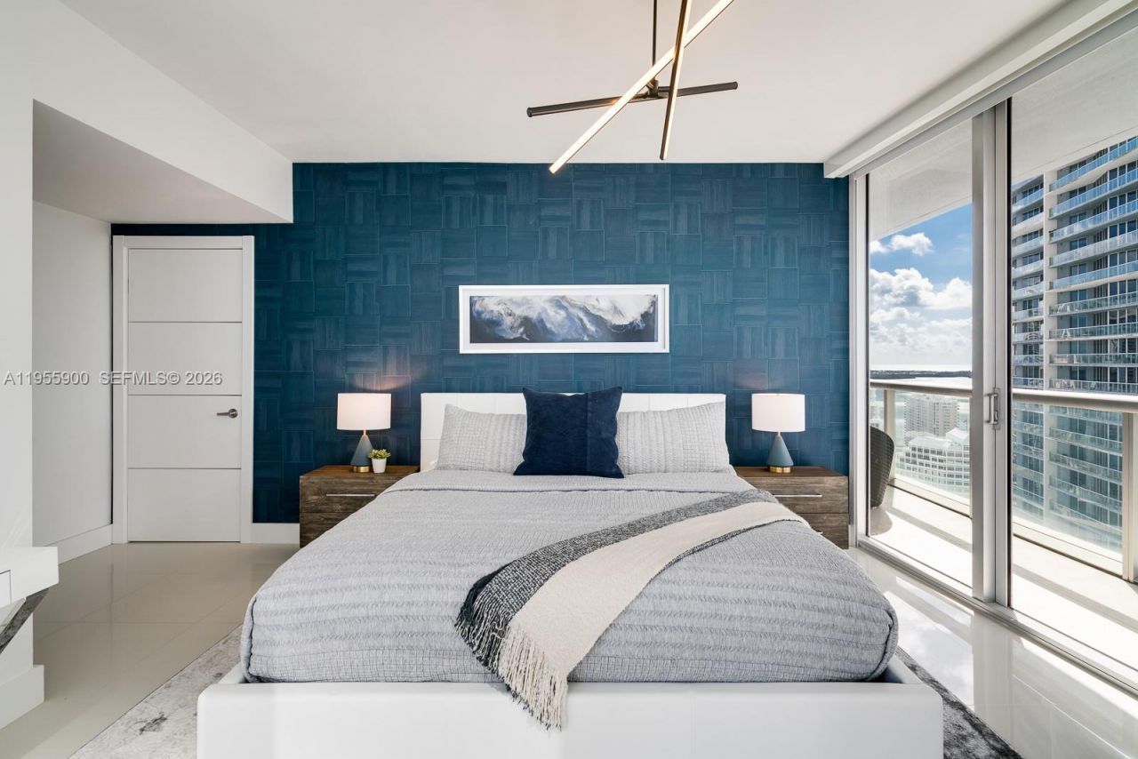 475 Brickell Ave, Unit 3013, Miami, FL 33131 Photo