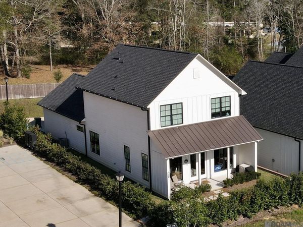 3084 Parkside Ln, St Francisville, LA 70775