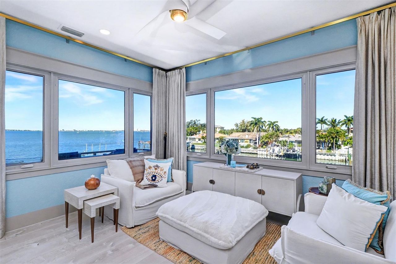 4635 Dolphin Cay Lane S, Saint Petersburg, FL 33711 Photo