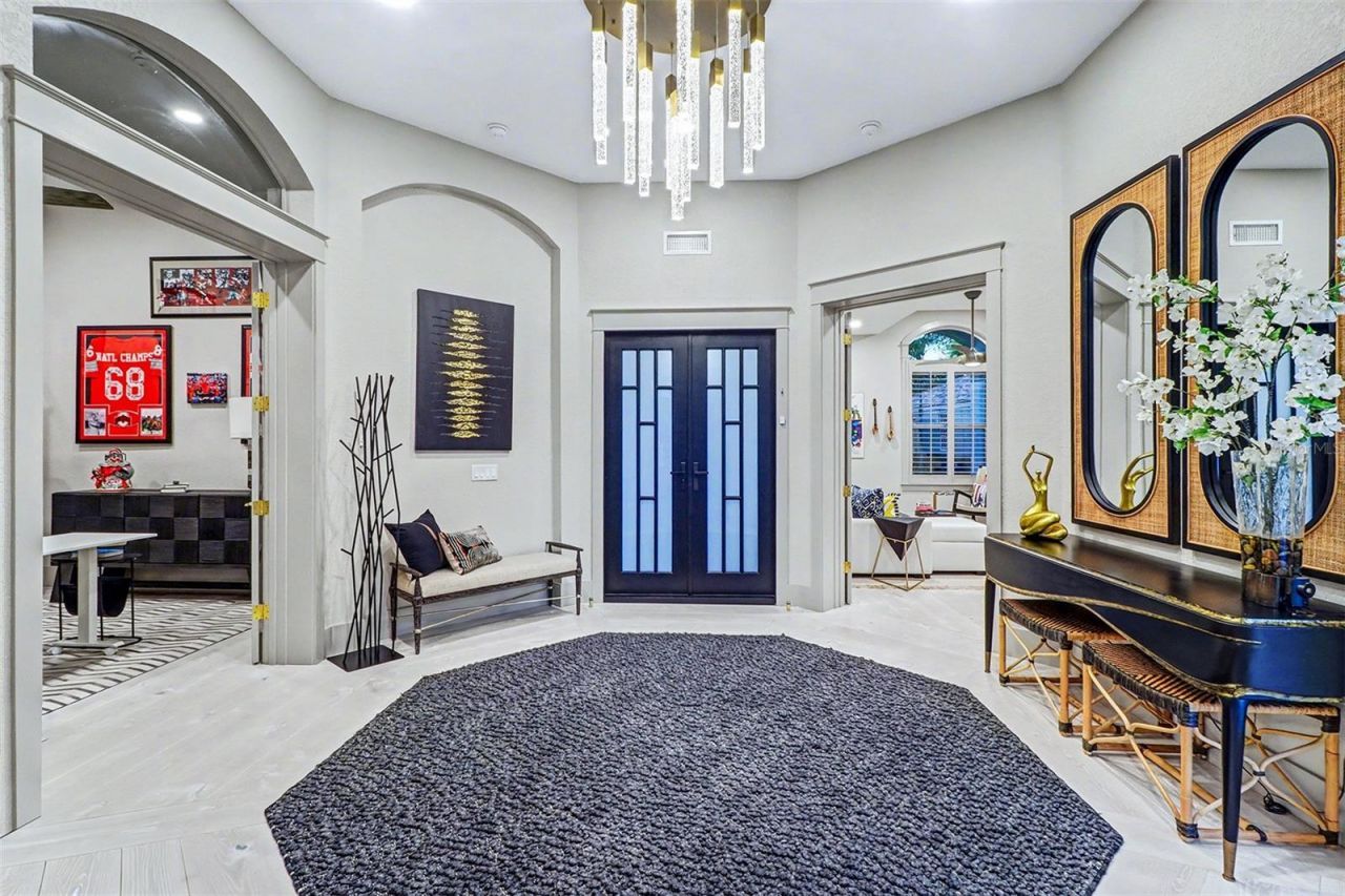 4635 Dolphin Cay Lane S, Saint Petersburg, FL 33711 Photo