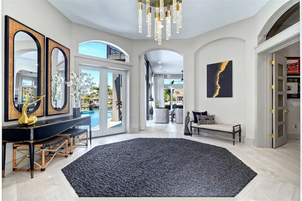 4635 Dolphin Cay Lane S, Saint Petersburg, FL 33711 Photo