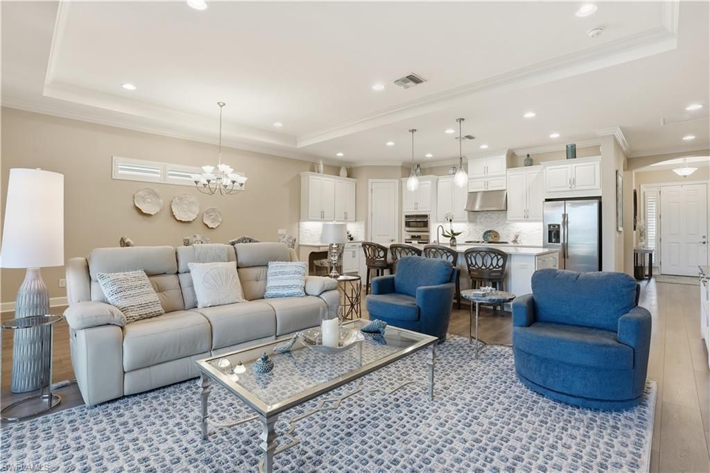 8665 Dilillo Ct, Naples, FL 34119 Photo