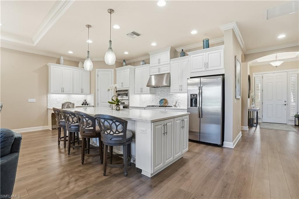 8665 Dilillo Ct, Naples, FL 34119 Photo