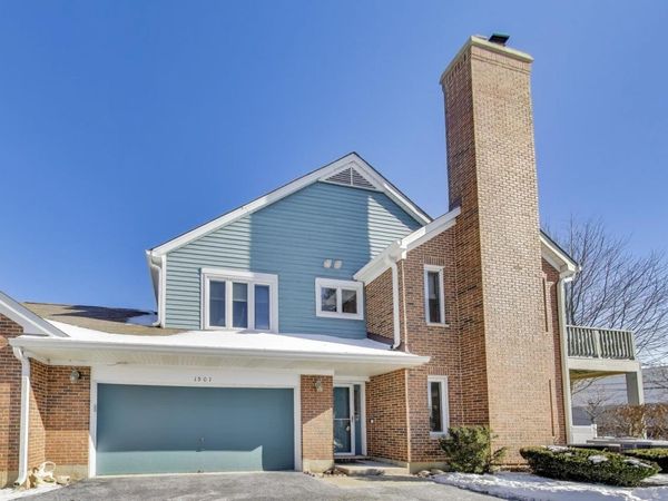 1501 N Courtland Drive, Arlington Heights, IL 60004