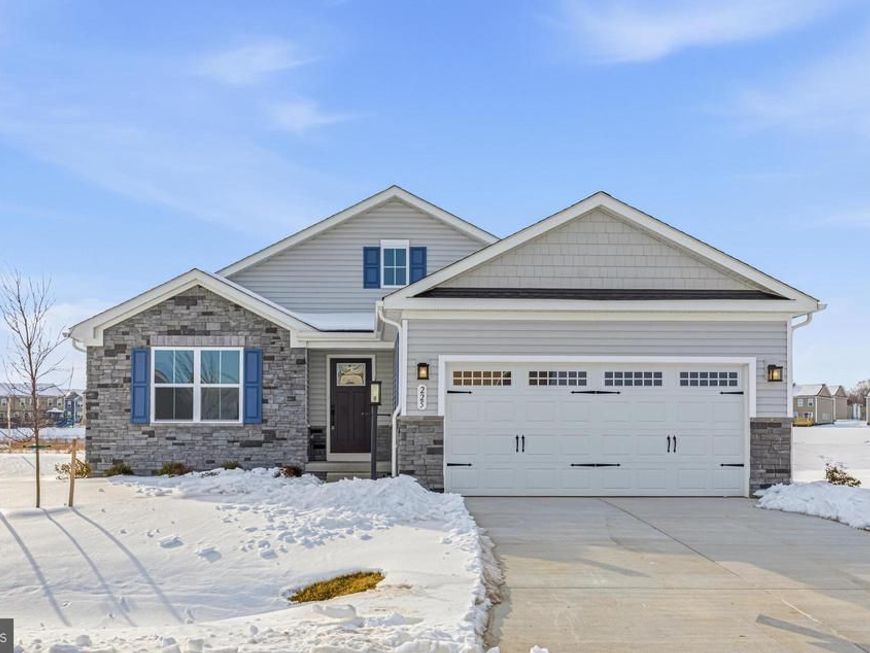 225 Caracas Boulevard, Martinsburg, WV 25403 Main Photo