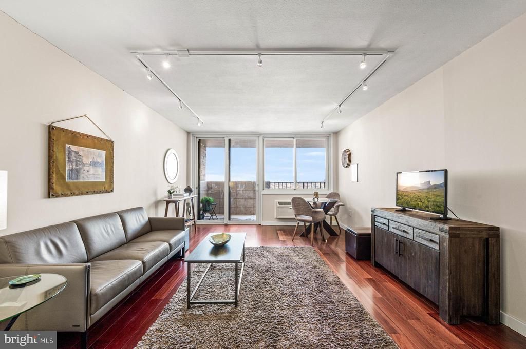 1901 John F Kennedy Boulevard, Unit 2922, Philadelphia, PA 19103 Main Photo