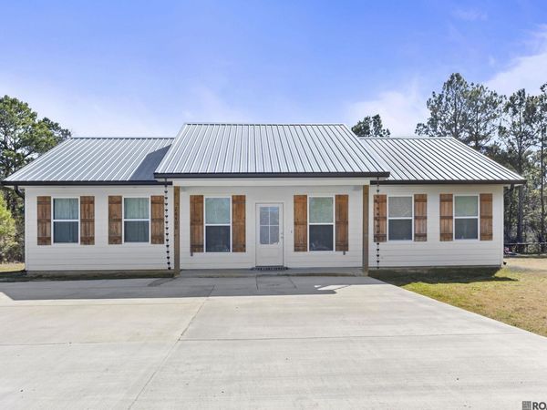 26400 Ponchatoula Dr, Springfield, LA 70462