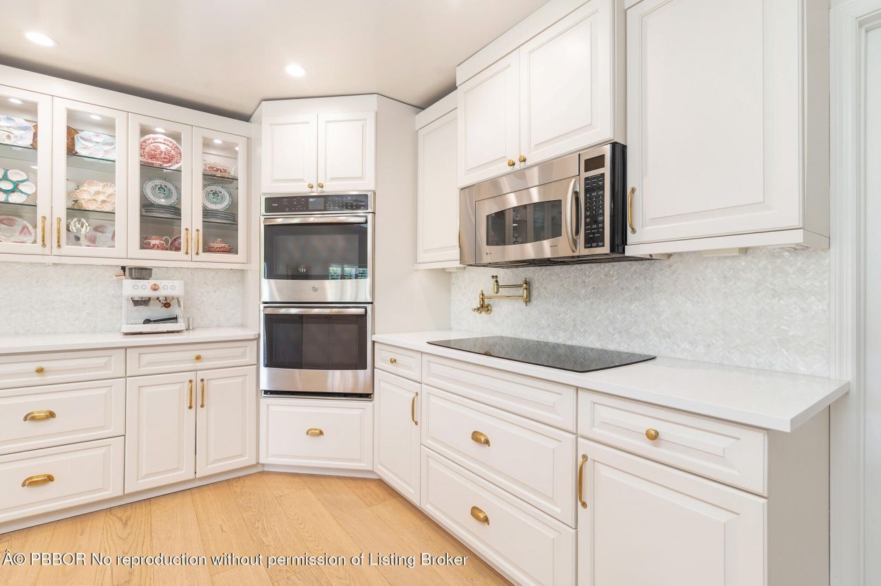 3125 Embassy Drive, West Palm Beach, FL 33401 Photo