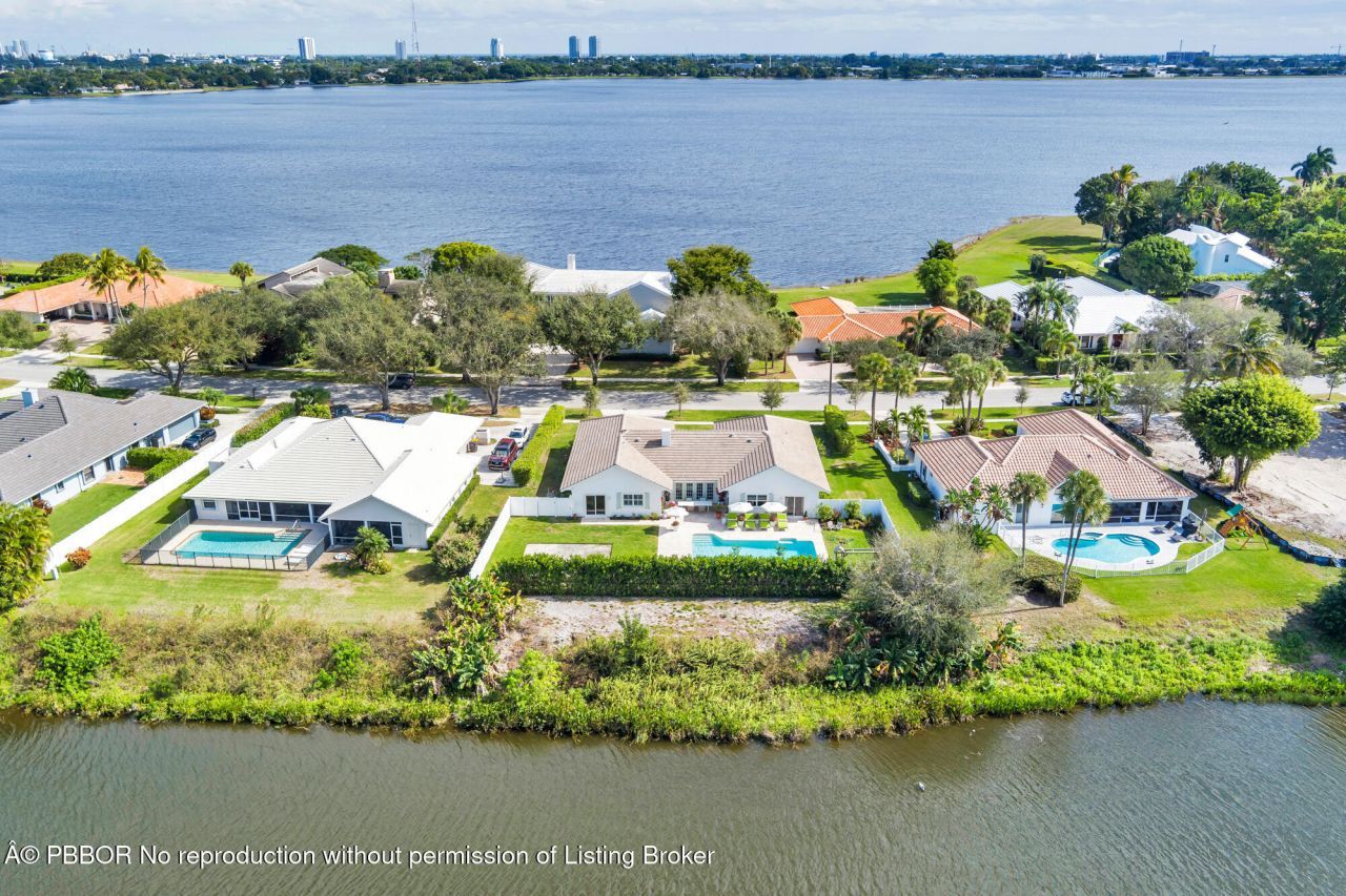 3125 Embassy Drive, West Palm Beach, FL 33401 Photo