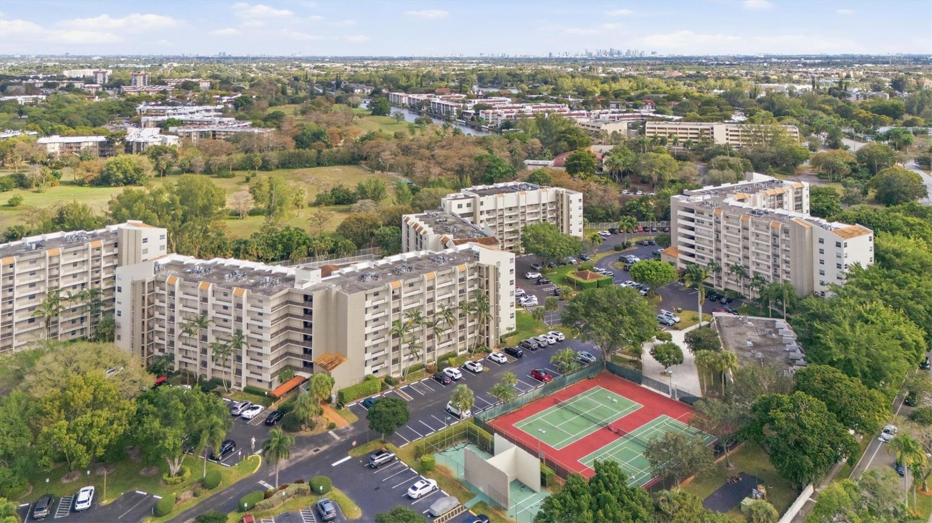 3930 E Inverrary Boulevard, Unit 605D, Fort Lauderdale, FL 33319 Photo