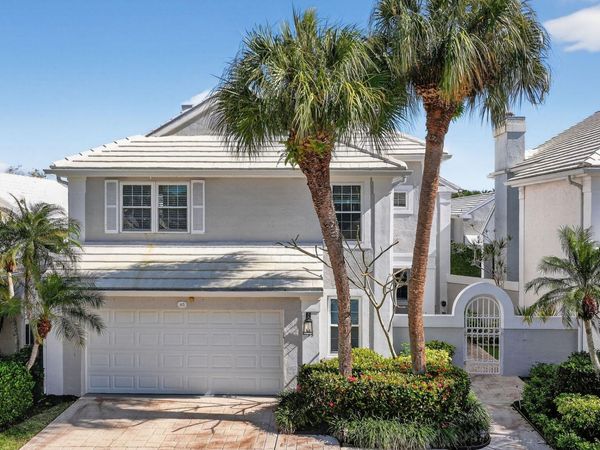 45 Windsor Lane, Palm Beach Gardens, FL 33418