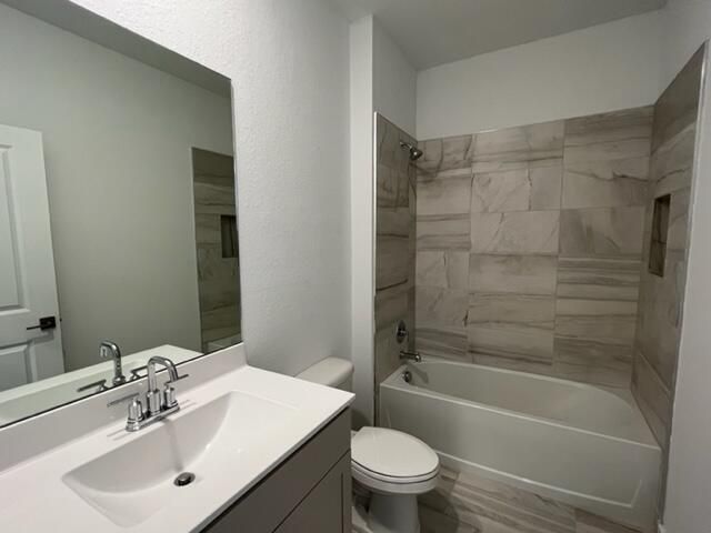 2751 NE Breezeway Circle, Jensen Beach, FL 34957 Photo