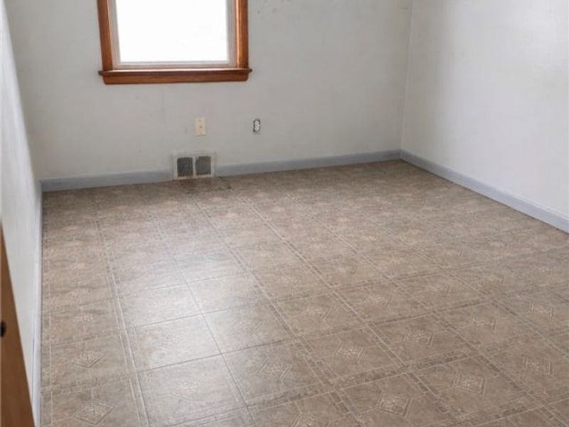 13809 Christine Avenue, Garfield Heights, OH 44105 Photo 7