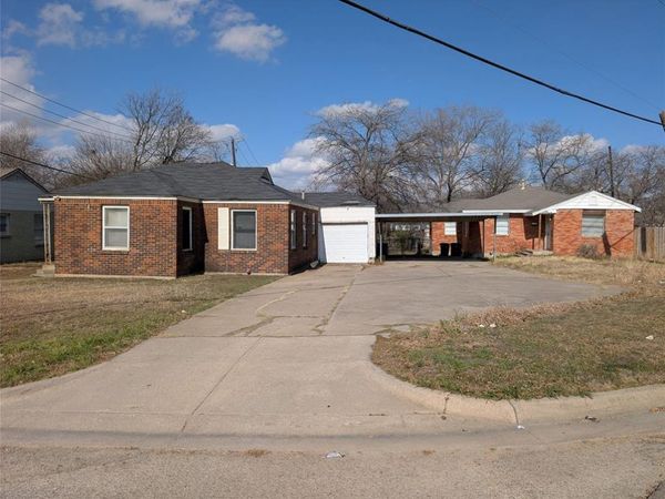 2600 W Bewick Street, Fort Worth, TX 76109