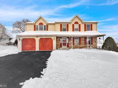 110 LETORT LANE, DOUGLASSVILLE, PA 19518