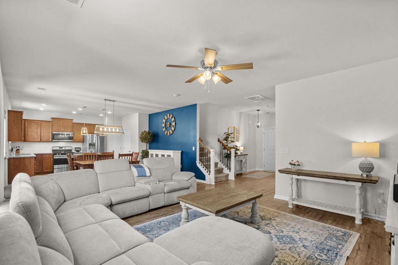 4959 Sandlewood Dr. Photo 5