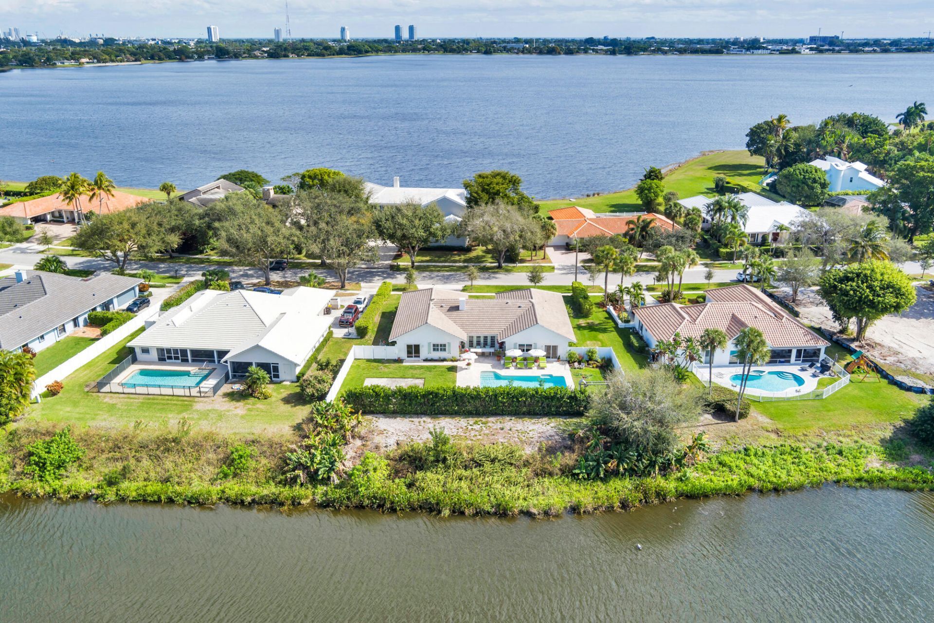 3125 Embassy Drive, West Palm Beach, FL 33401 Photo