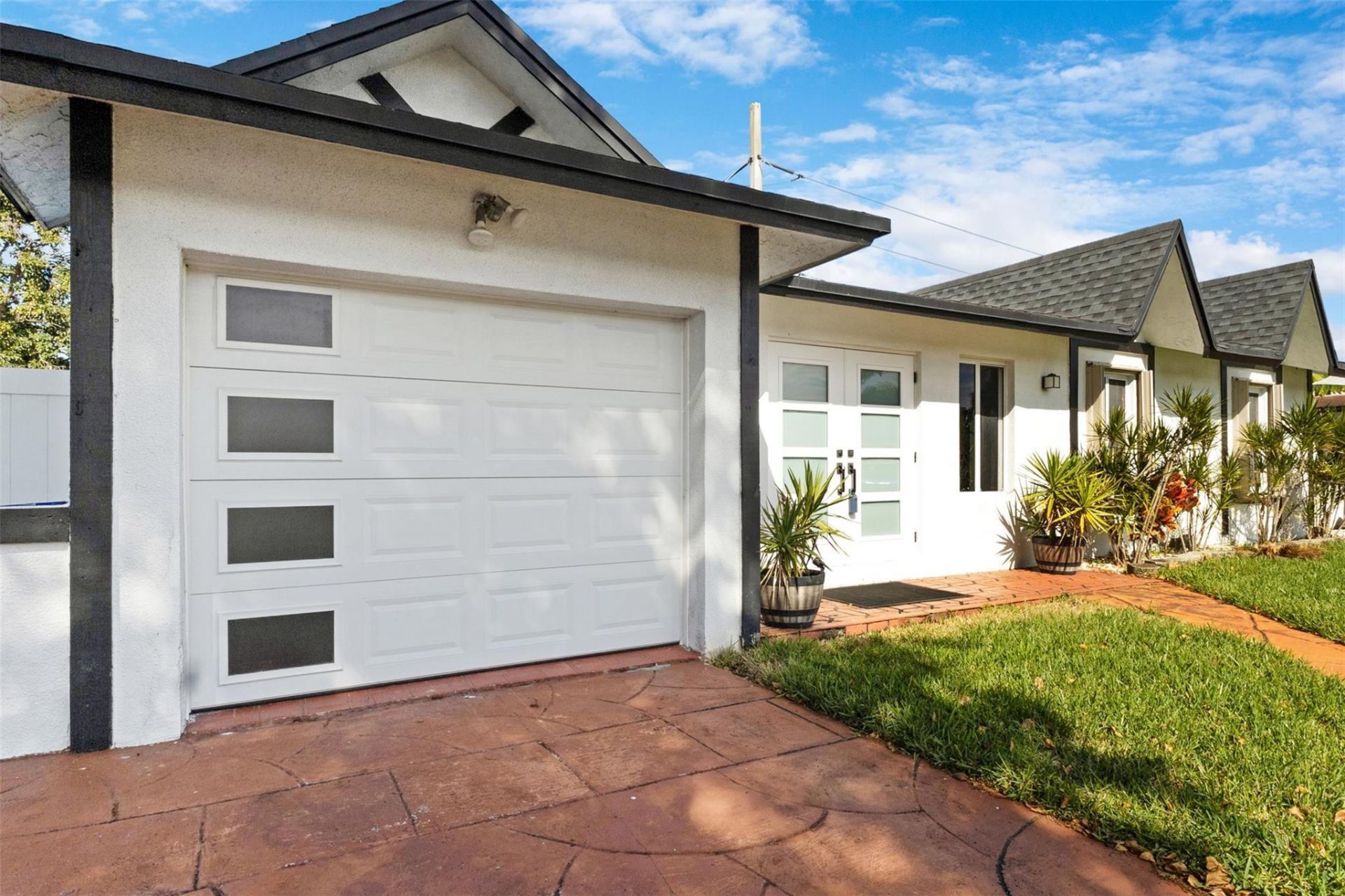 9231 N Cypress Circle, Miramar, FL 33025 Photo