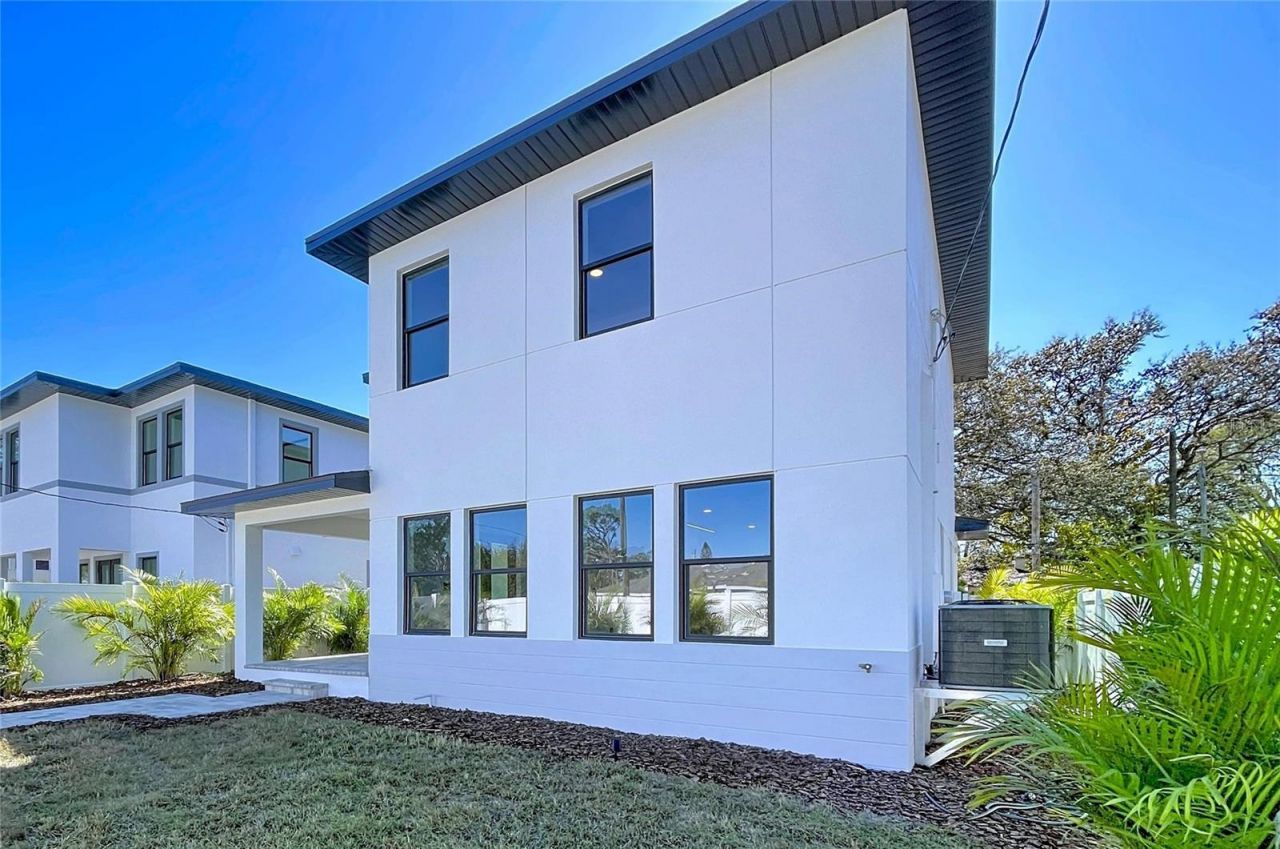 4613 Queensboro Avenue S, Saint Petersburg, FL 33711 Photo