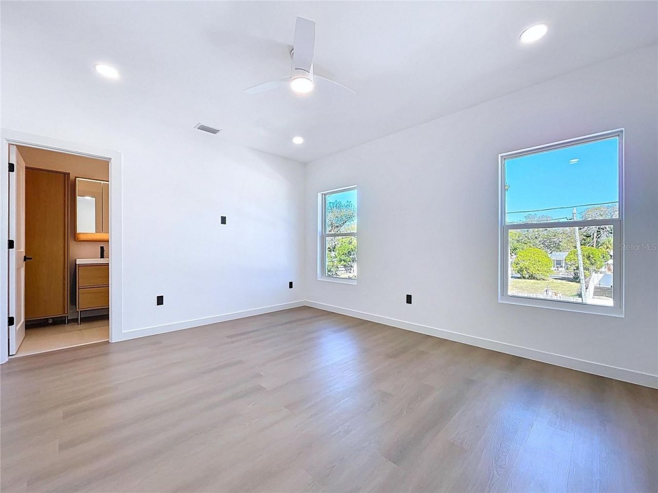 4613 Queensboro Avenue S, Saint Petersburg, FL 33711 Photo