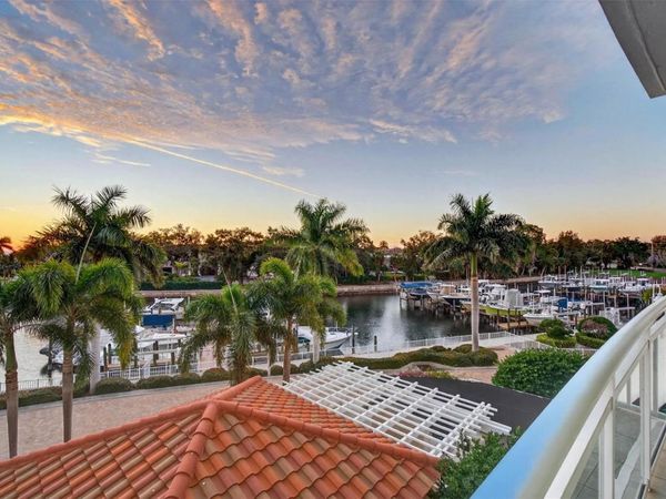 1325 SNELL ISLE BOULEVARD NE, Unit 302, ST PETERSBURG, FL 33704