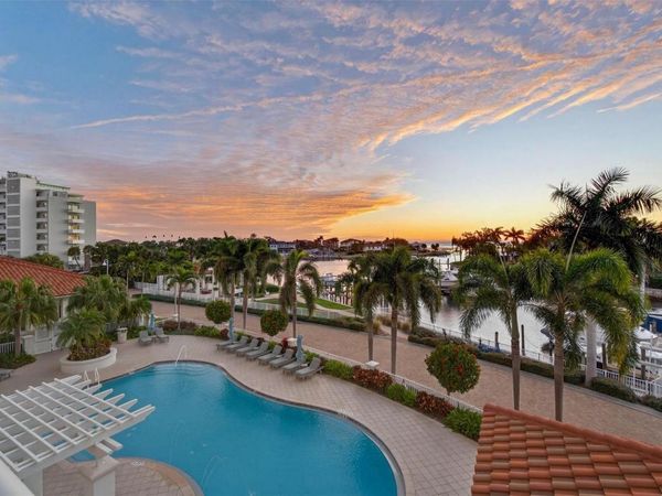 1325 SNELL ISLE BOULEVARD NE, Unit 302, ST PETERSBURG, FL 33704