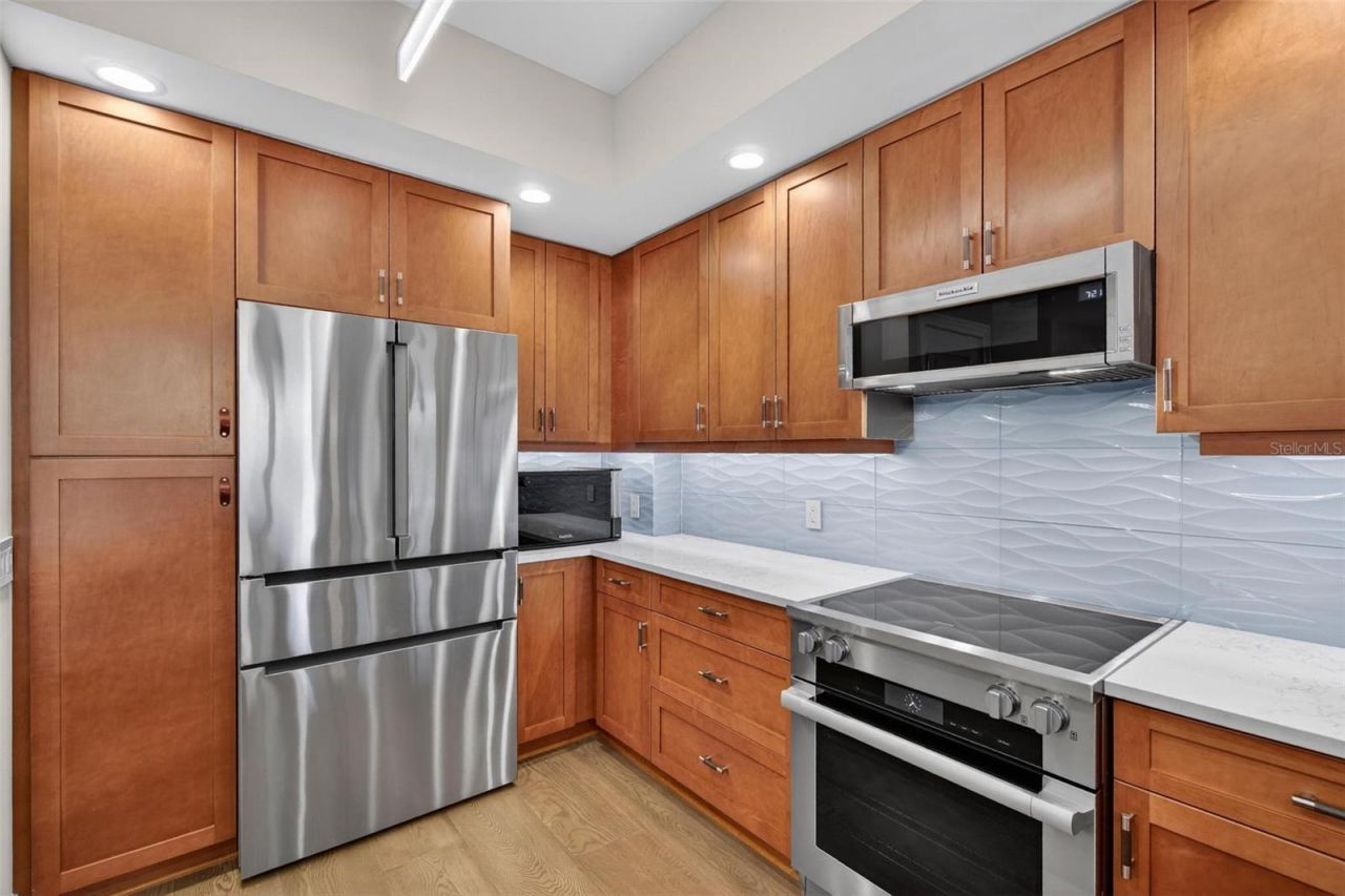 1325 Snell Isle Boulevard Ne, Unit 302, Saint Petersburg, FL 33704 Photo