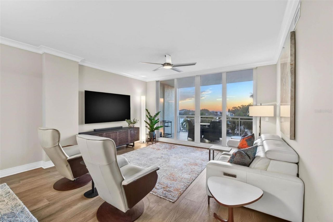 1325 Snell Isle Boulevard Ne, Unit 302, Saint Petersburg, FL 33704 Photo