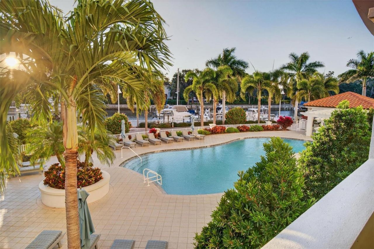 1325 Snell Isle Boulevard Ne, Unit 302, Saint Petersburg, FL 33704 Photo