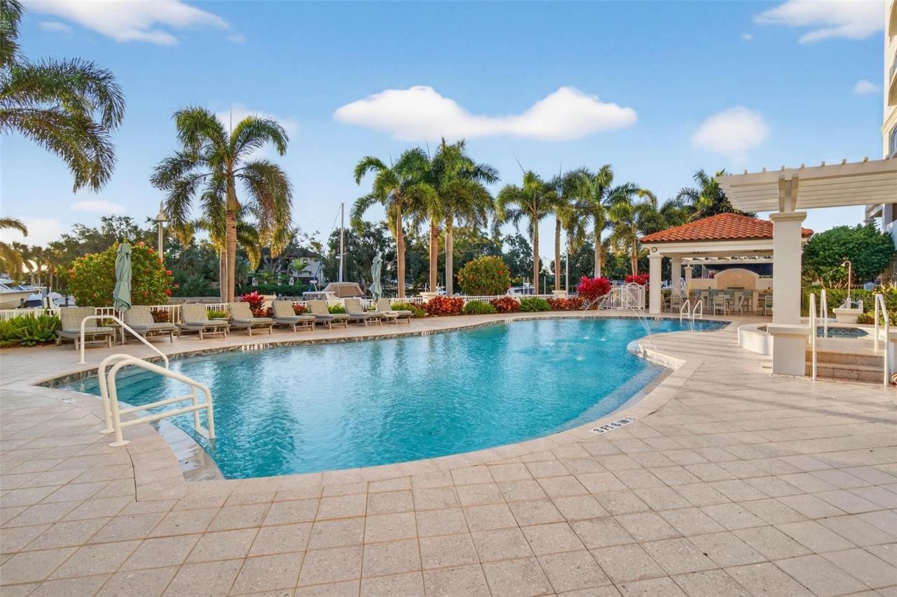 1325 Snell Isle Boulevard Ne, Unit 302, Saint Petersburg, FL 33704 Photo