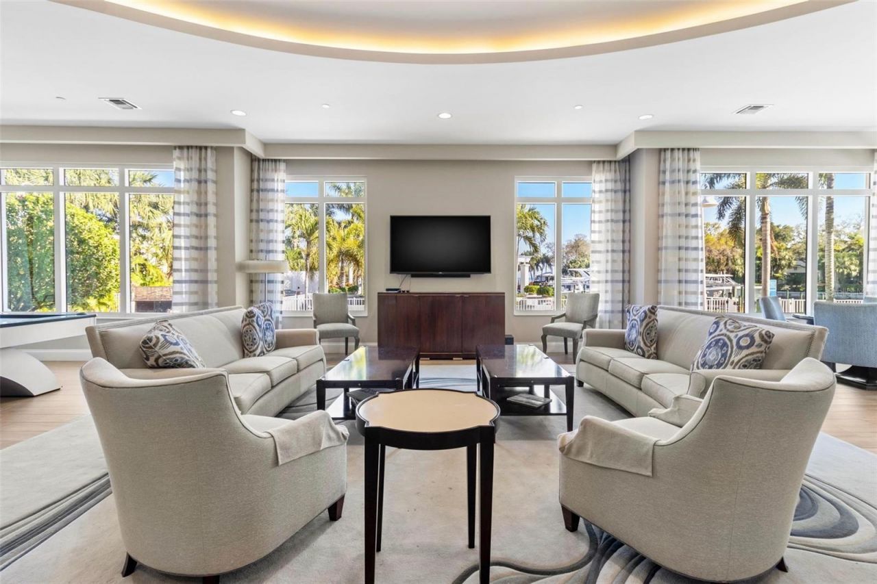 1325 Snell Isle Boulevard Ne, Unit 302, Saint Petersburg, FL 33704 Photo