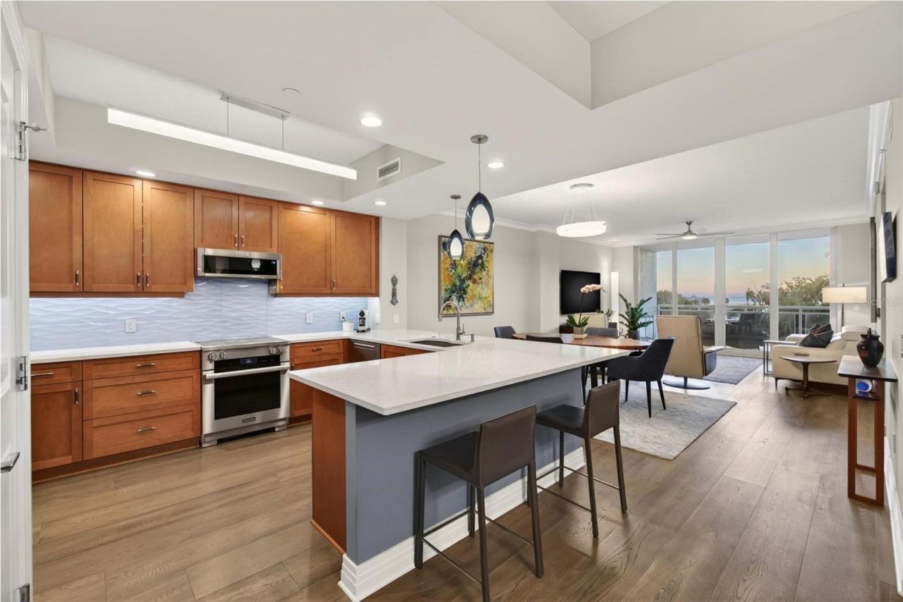 1325 Snell Isle Boulevard Ne, Unit 302, Saint Petersburg, FL 33704 Photo