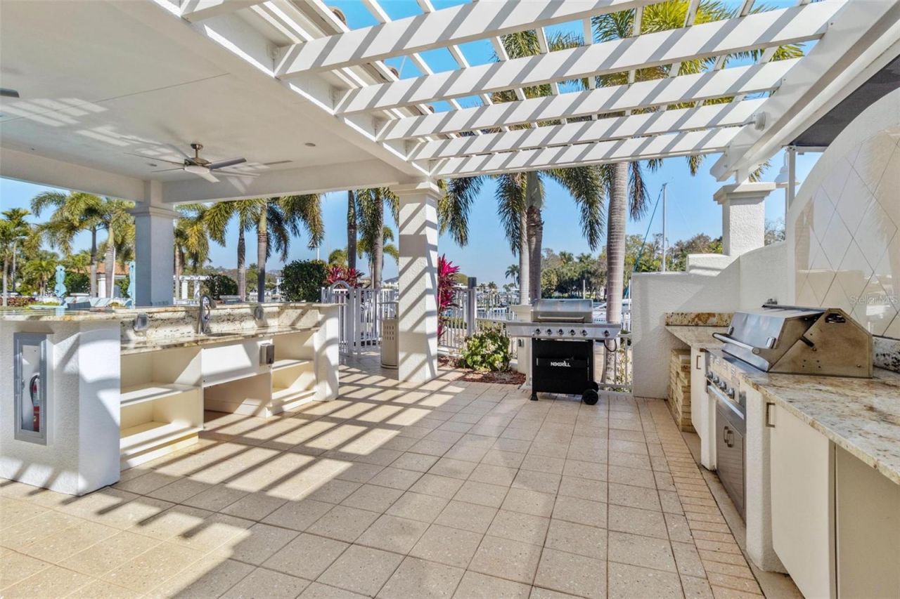1325 Snell Isle Boulevard Ne, Unit 302, Saint Petersburg, FL 33704 Photo