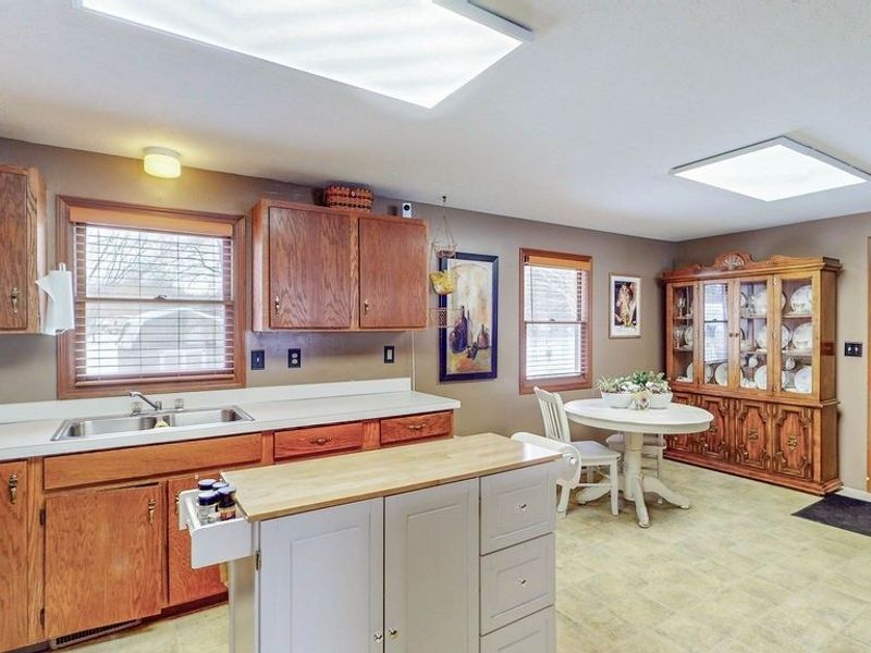 11789 Mills Road, Garrettsville, OH 44231 Photo 7