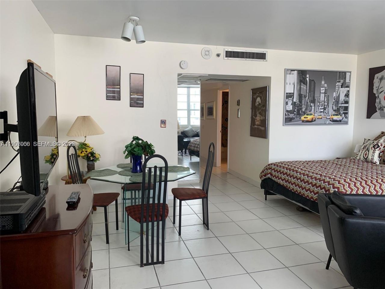 100 Lincoln Rd, Unit 903, Miami Beach, FL 33139 Photo