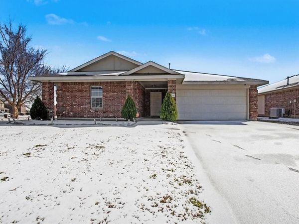 101 Shady Creek Lane, Terrell, TX 75160