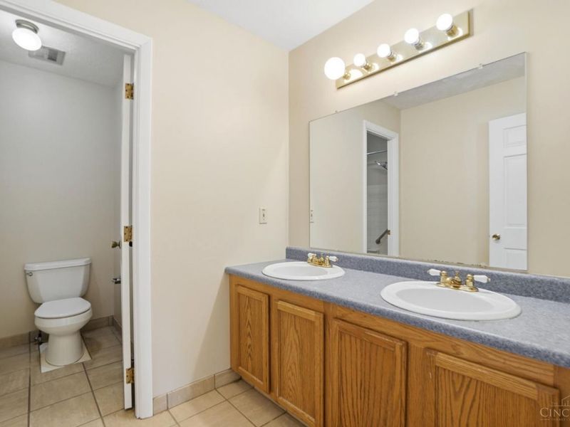 12020 Elkridge, Springdale, OH 45240 Photo 38